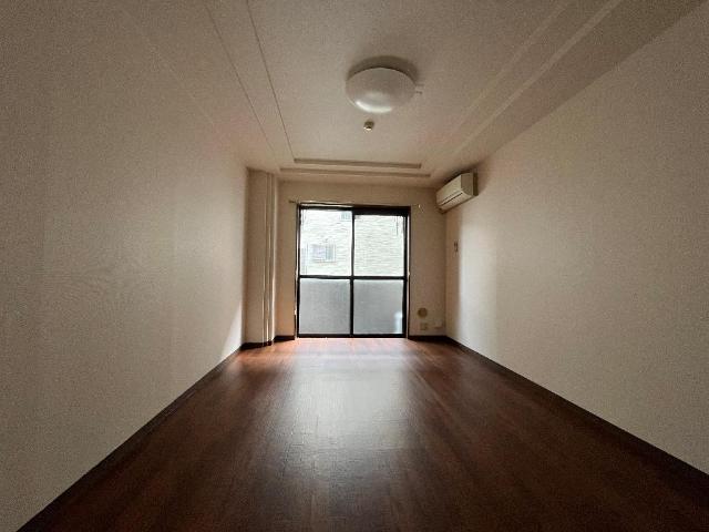 ロズウェルシブヤ 洋室