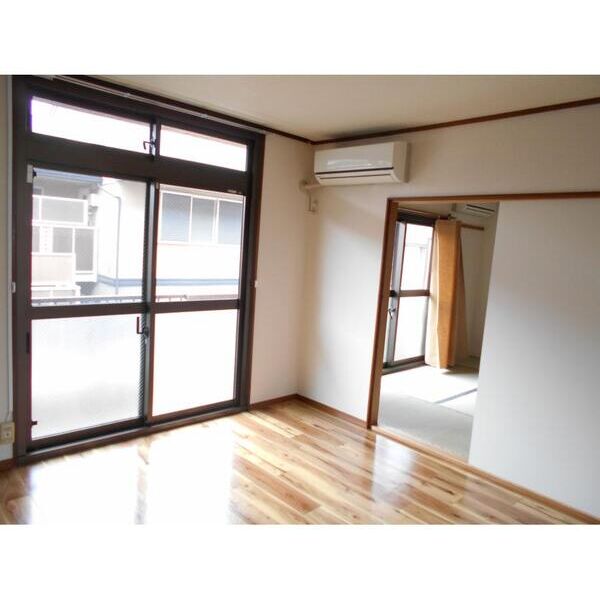 ミルキーウェイつきみ野 リビング