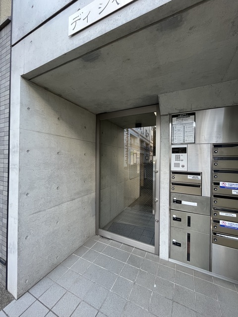 ディ・シャンブル エントランス