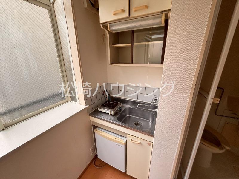 ホワイトヒルズ1階 キッチン