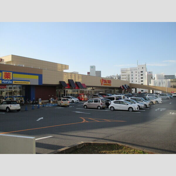 フローラルコート水無 ヤオコー成田駅前店　969M