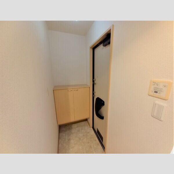 ディアコート　A/B 玄関