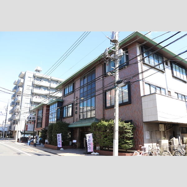 ラピス綾瀬302号室 江戸一万来館 (約155m)