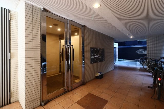 フレールK&Y9階 ロビー