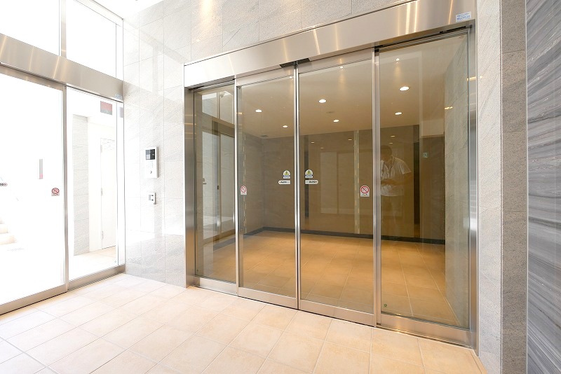 PREMIUM CUBE 新宿中井1階 外観