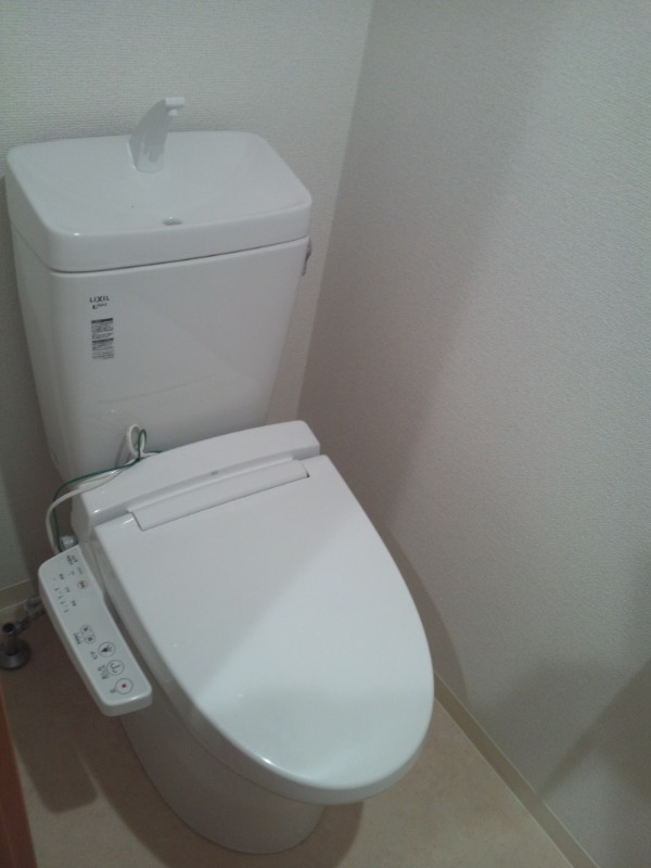 プレシャスガーデン鵜の木4階 トイレ