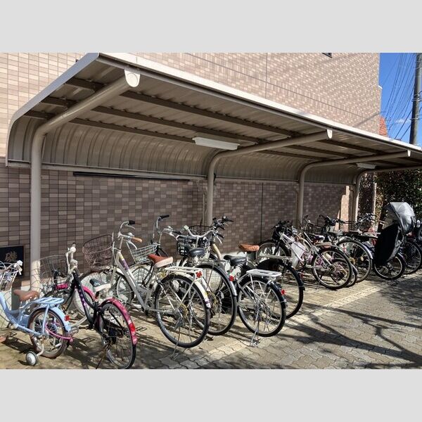 サンルミエール 駐輪場