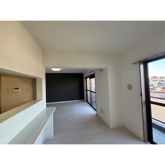 読売ランド第一マンションズ206号室 リビング