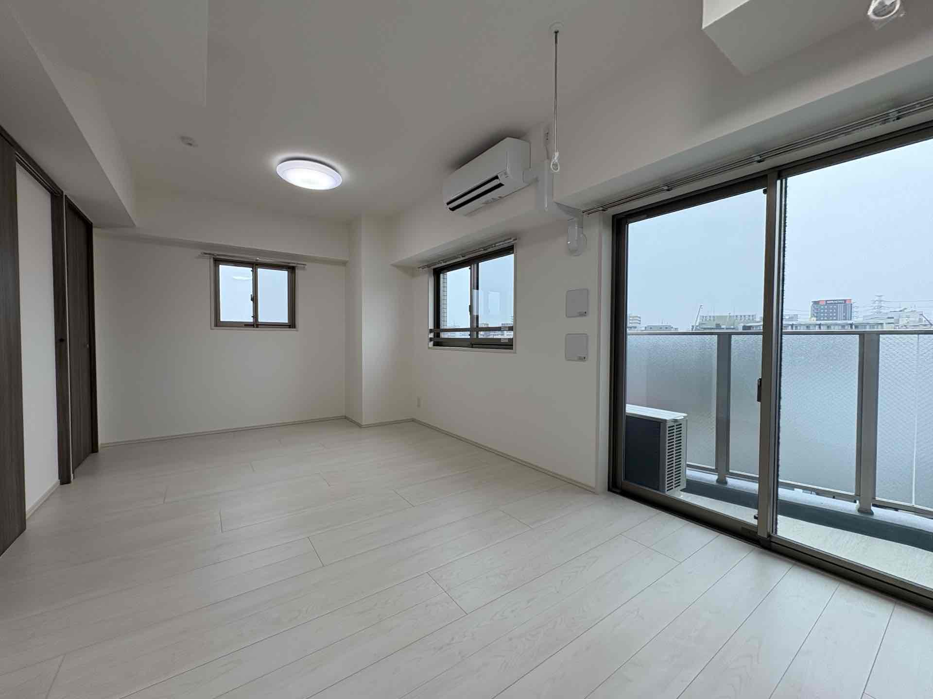 エヌステージ西船橋市川0201号室 リビング