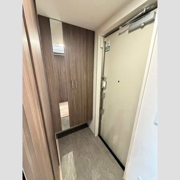 ゼラニウム湘南台303号室 玄関