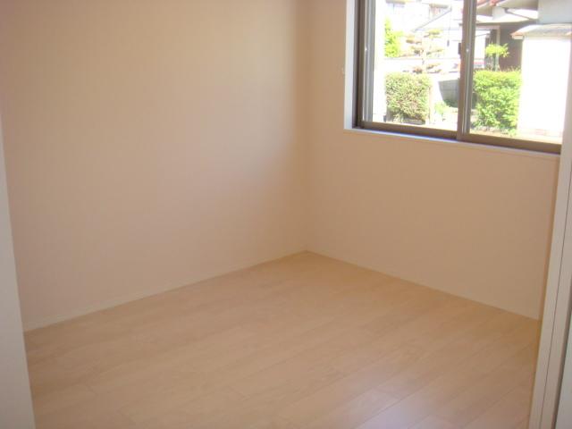 レ・セーナ 洋室