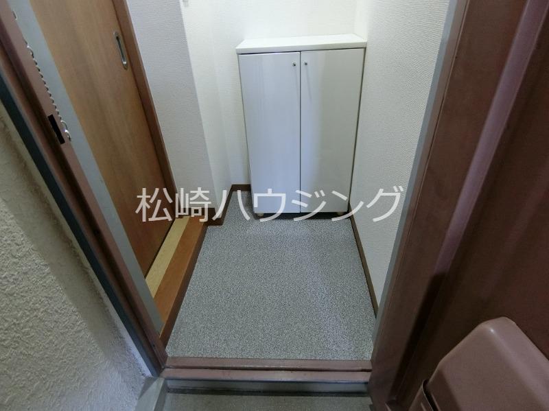 ファミネス中沢 玄関