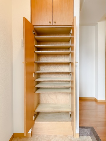 スカイコート芝壱番館805号室 シューズボックス