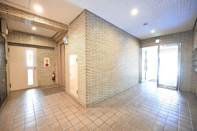 ワコーレ大塚 エントランス