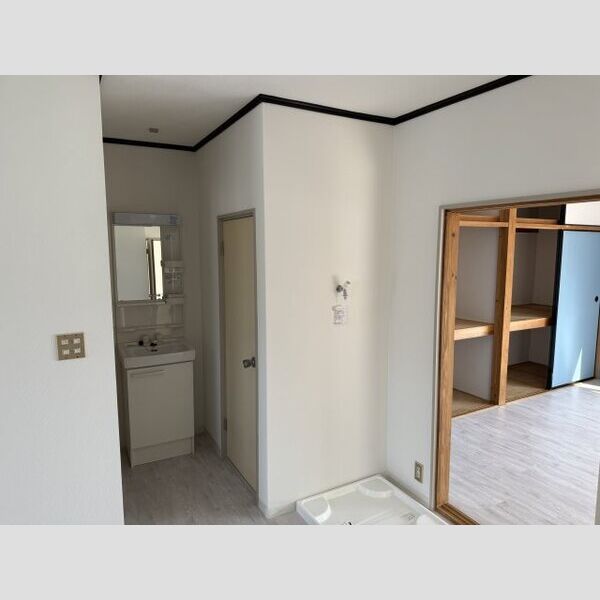 ブルーハイツ205号室 洗面所