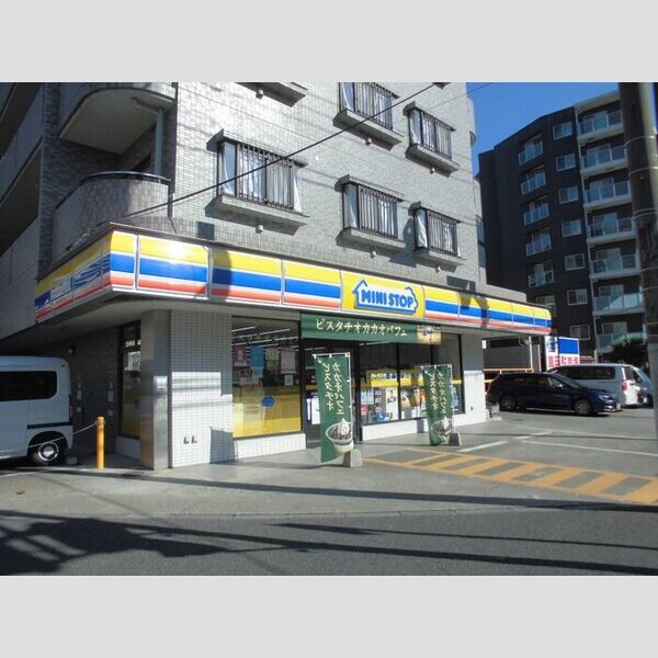 シャルマン101号室 コンビニ