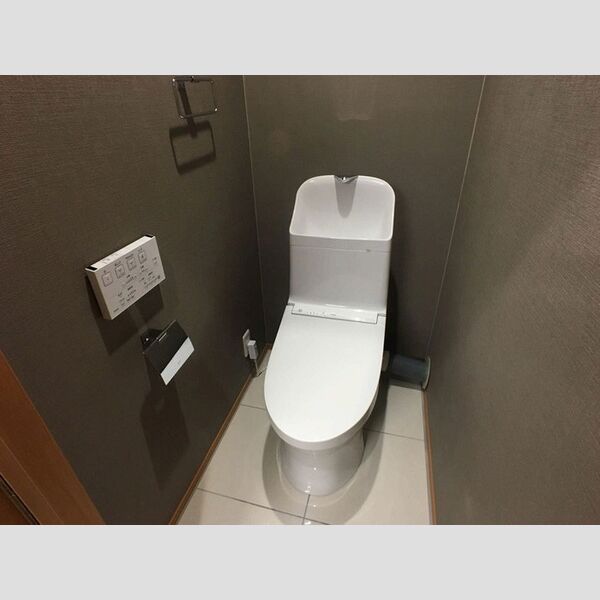 グリーンコート201号室 温水洗浄暖房便座付トイレ