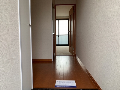 レオパレスルナ　ルミエール与野 玄関