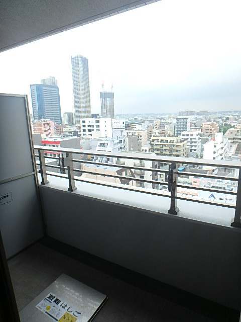 ガーラ・シティ新丸子駅前 バルコニー