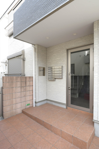 ルクール平和台202号室 エントランス