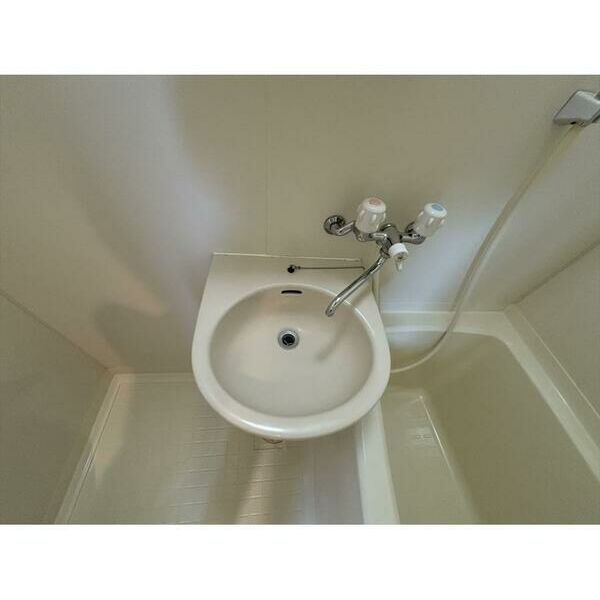 リ・ズィエール201号室 同建物別部屋の参考画像