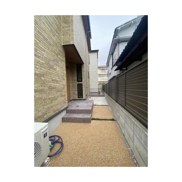 練馬区南田中3丁目戸建B棟 エントランス