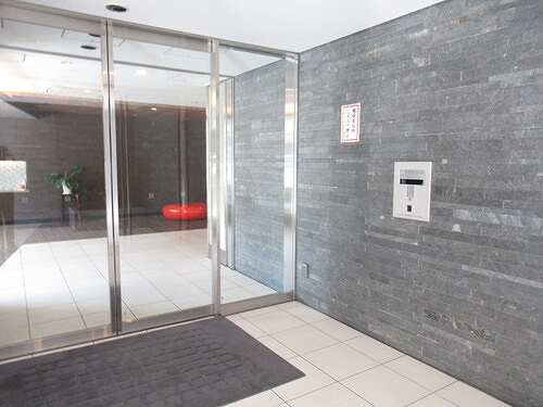 ライオンズ王子ステーションライズ マンションエントランス