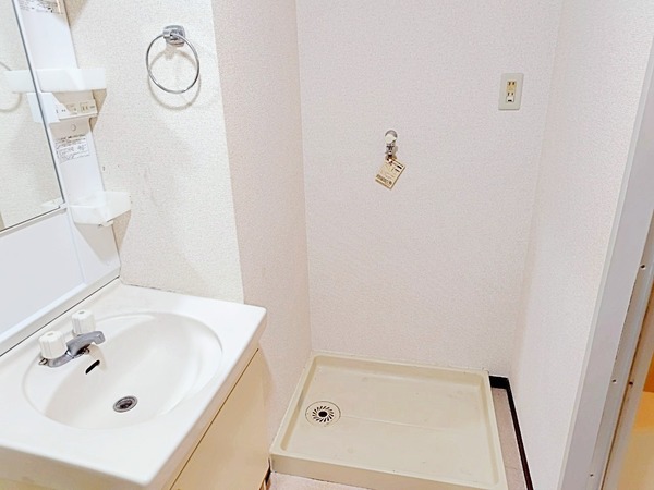 バードヒルズ戸塚Ⅱ106号室 洗面