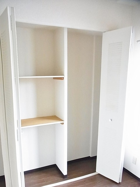 ＣＥＲＥＺＡ　ＳＡＫＡＭＯＴＯ0104号室 洋室２　収納　※現況優先