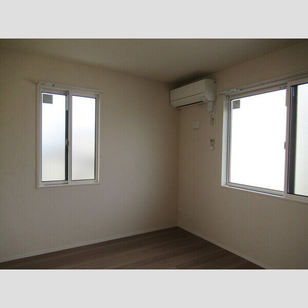 バースバレー205号室 洋室