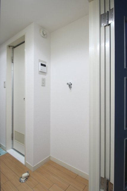 プラザ常盤台1階 室内洗濯機置場