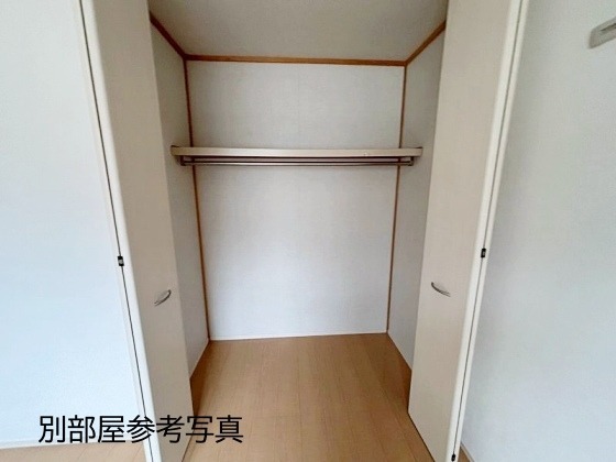 グランモアA棟101号室 収納