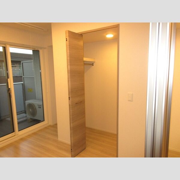 セレスティア高島平306号室 ウォークインクローゼット