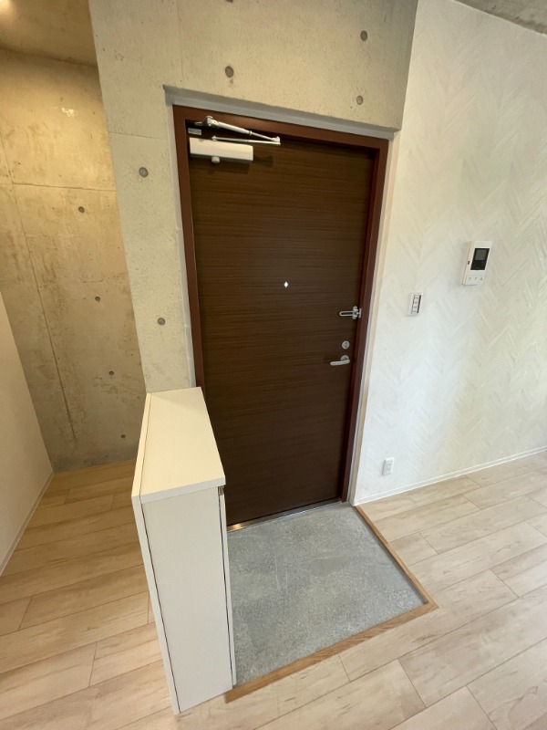 TAKAIDO ONE3階 玄関
