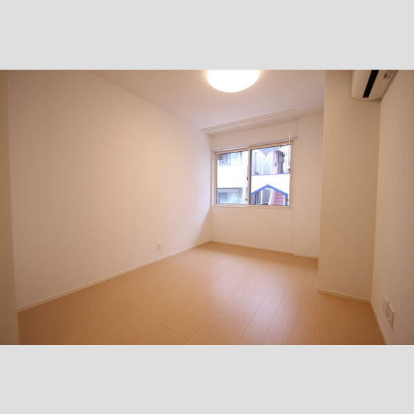 uccello 102号室　洋室
