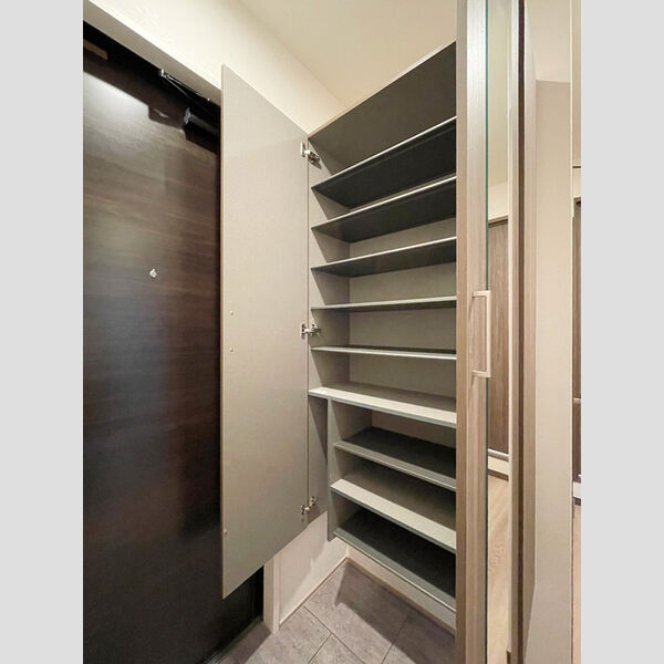エスペランサ・ルミエール　エスペランサ303号室 玄関・シューズボックス