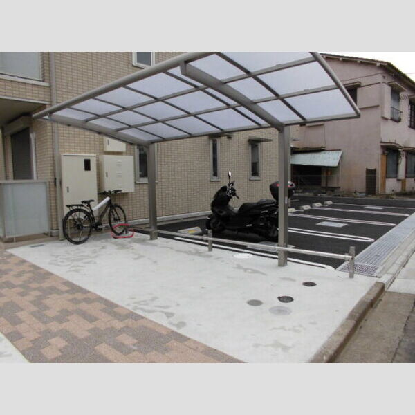 コージーコート・F 屋根付駐輪場