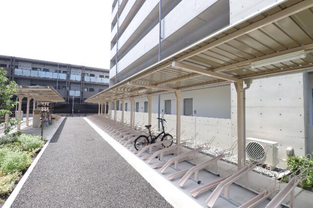 ＧＥＮＯＶＩＡ川口元郷4階 駐車場