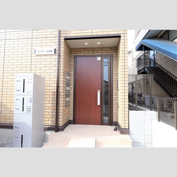 アンリシール瀬崎101号室 エントランス