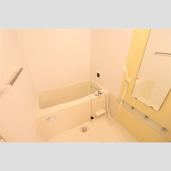 フルール・ド・スリジェ201号室 バス