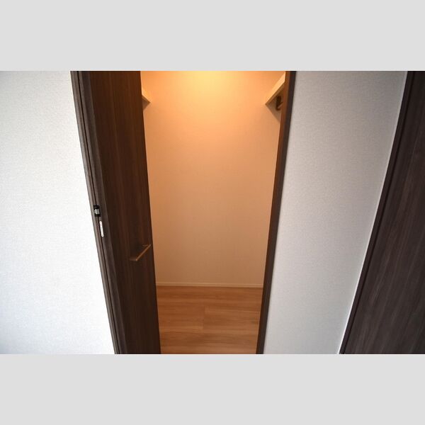 ル クレール101号室 ウォークインクローゼット