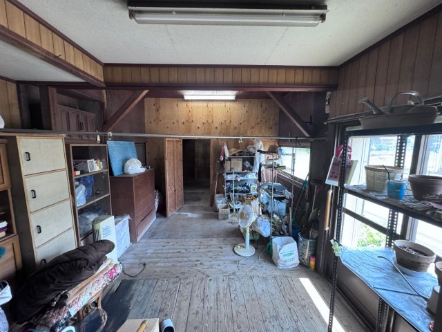 戸塚区小雀町戸建 玄関兼作業所