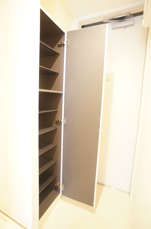 リブリ・つばき川崎1階 収納