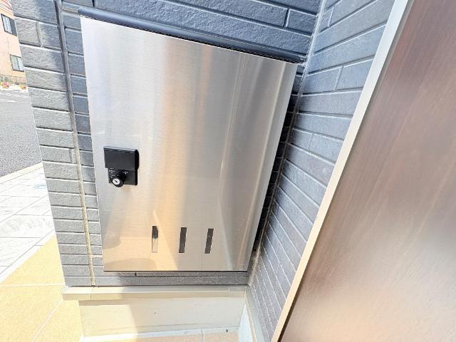 ラーバンコート大宮土屋107号室 宅配ボックス