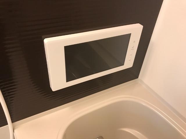 ラ・ジオンあきる野106号室 浴室テレビ