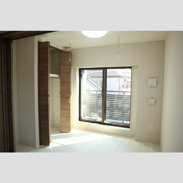 パルナシウス301号室 洋室