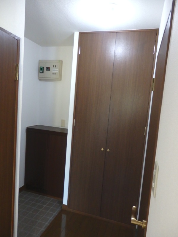 フォーシーズンＦＹ(E-148) 玄関