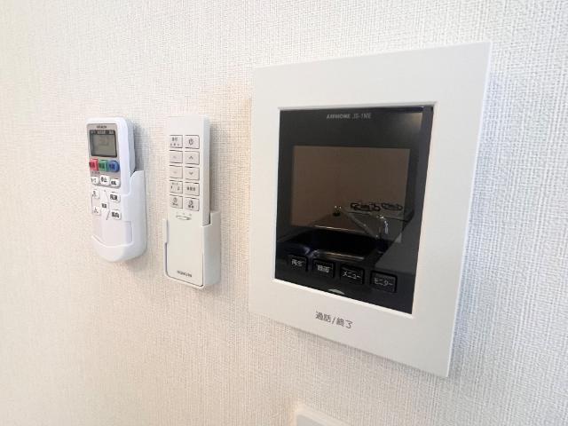 ｃａｓａ　ｓｅｒｅｎａ（カーサ　セレーナ）102号室 カメラ付インターホン