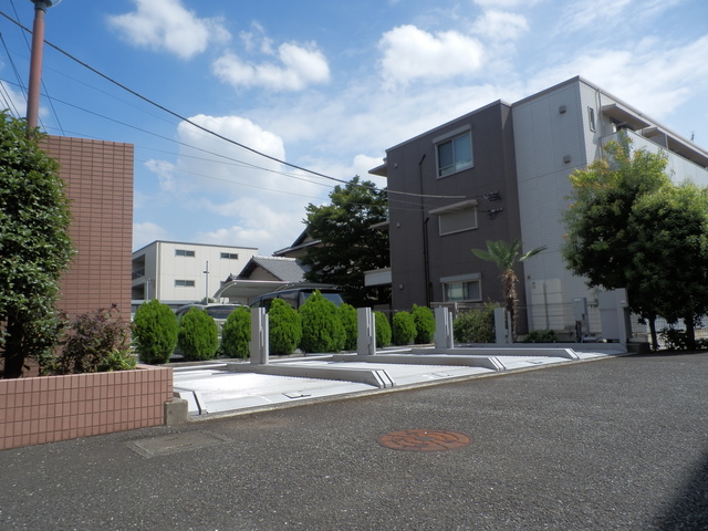 パーシモン 駐車場（空要確認）