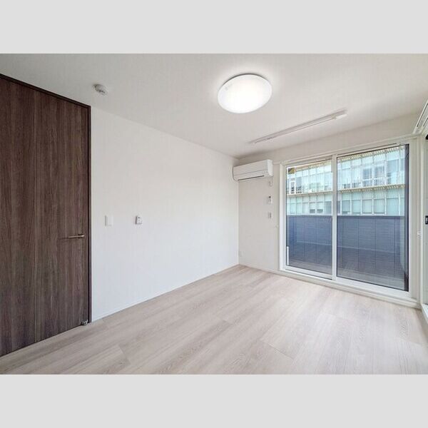 ガーベラ・グレイス201号室 洋室